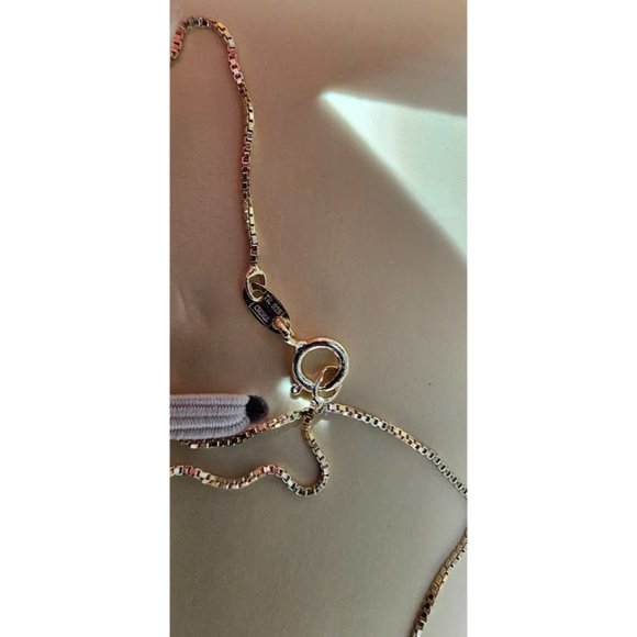 Gold-finished Solitaire simulated dimond Necklace - Picture 3 of 3